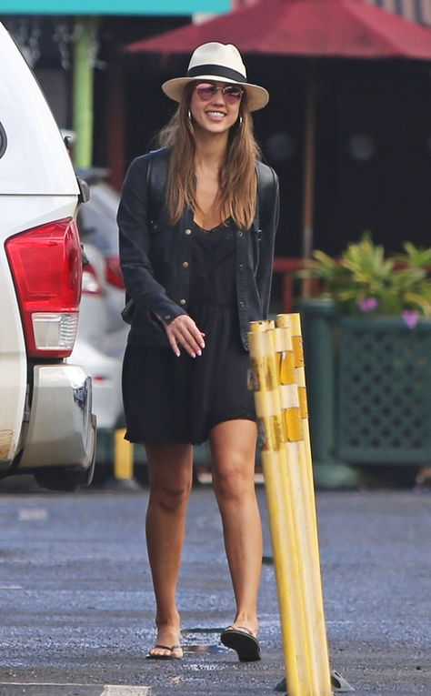 Jessica Alba, Jessica Alba Summer Style, Jessica Alba Outfit, Jessica Alba Casual, Jessica Alba Style, Mommy Style, Outfits With Hats, Style Crush, Tropical Vacation