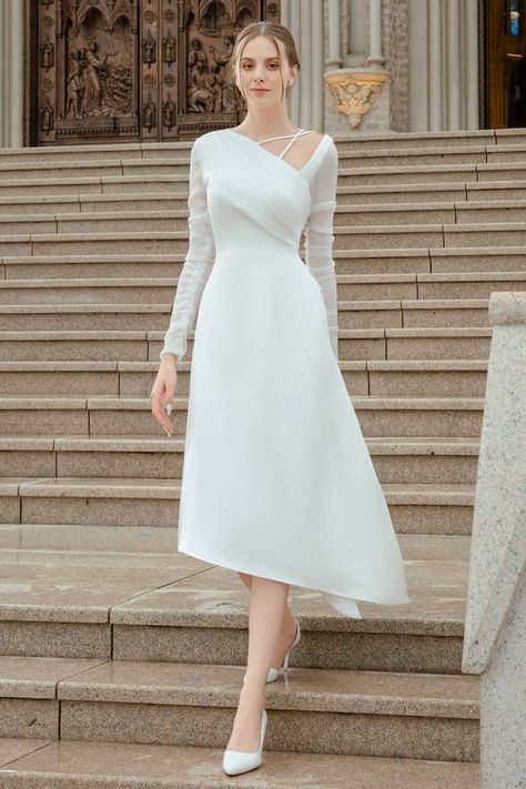 White Elegant Dress Classy, Elegant Midi Dress Classy, Midi Dress Classy, White Dress Classy, Chanel Design, Baju Kahwin, Dress Pesta, Classic Chanel, Gowns Dresses Elegant