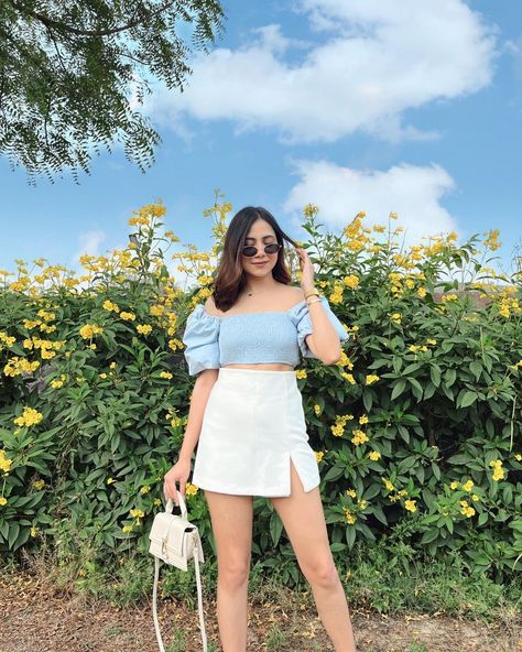 Skirt And Top Western Outfit, Casual Fashion Aesthetic, Western Outfits Women Summer, Goa Outfits, Modest Girly Outfits, Modest Casual Outfits, Simple Frocks, Beach Outfit Women, Western Outfit