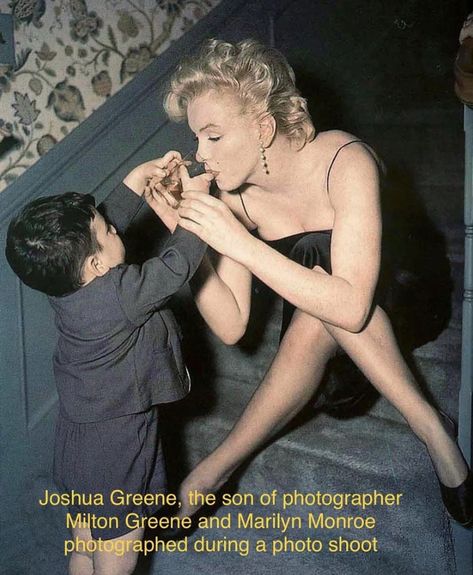 Marilyn Reading, Klasik Hollywood, Estilo Marilyn Monroe, Marylyn Monroe, Marilyn Monroe Fashion, Marilyn Monroe Art, Palaye Royale, Joe Dimaggio, Marilyn Monroe Photos