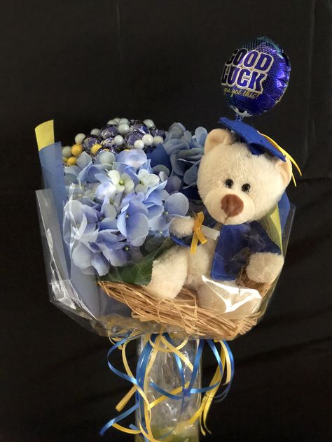 Graduation Teddy Bear Chocolate Bouquet - Lindor Dark Blue Teddy Bear Graduation, Teddy Bear Bouquet, Graduation Flowers Bouquet, Graduation Flower Bouquet, Graduation Teddy Bear, Bear Bouquet, Bear Chocolate, Christmas Table Decorations Diy, Graduation Bouquet