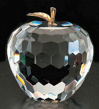 Steuben Crystal Apple, Swarovski Crystal Figurines, Glass Apple, Glas Art, Art Glass Paperweight, Crystal Figurines, Glass Figurines, Glass Marbles, Glass Paperweights