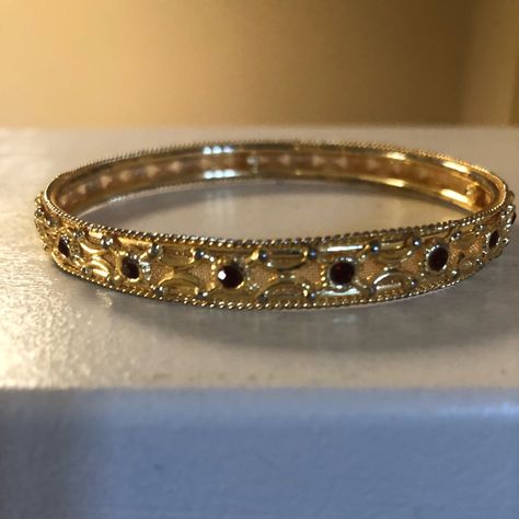 Gorgeous Gold And Garnet Bangle. Brand New Never Worn. Unusual Jewelry Gold, Middle Eastern Jewelry Gold, Gold Bohemian Jewelry, Gold And Garnet Jewelry, Gold Chunky Bracelets, Gold Bangles Aesthetic, Hoco Accessories, Summer Gold Jewelry, Hispanic Jewelry