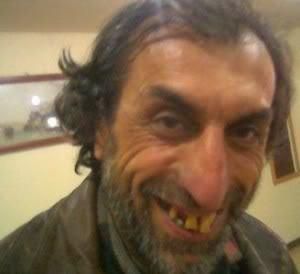 ugly men with braces - Google Search Average Face, Whatsapp Videos, Crazy Man, The Way He Looks, Big Noses, Geek Girls, Just Friends, Interesting Faces, Really Funny Pictures