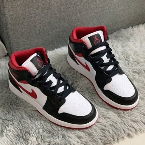 Shoes Nike Jordan Women, Air Jordans Red And Black, Jordan Retros For Women, Good Cheap Shoes, Shoes Sneakers Jordans Women, Cool Sneakers Nike, Fresh Shoes For Women, All Nike Shoes Jordans, What To Buy With 50 Dollars