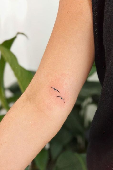 37 Best Cool Small Tattoo Ideas Small Bird Silhouette Tattoo, Two Small Birds Tattoo, Tattoos Of Freedom, Hidable Tattoo, Tattoo Ideas For Freedom, Simple Bird Tattoo Men, Small Tattoo Freedom, Tattoo Ideas Birds Small, Freedom Inspired Tattoos