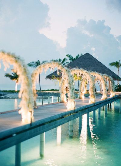 Long Distance Romance, Unique Wedding Locations, Aruba Wedding, Maldives Wedding, Wedding Platform, Wedding Atelier, Vera Wang Bridal, Kt Merry, Maldives Beach