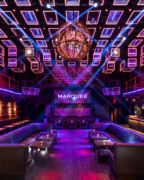 Club Venue Night, Club Venue Aesthetic, Club Setting Party, Dance Bar Design, Small Night Club Design, Discotheque Aesthetic, Lounge Club Interior, Club Exterior Design, Night Club Design Interior