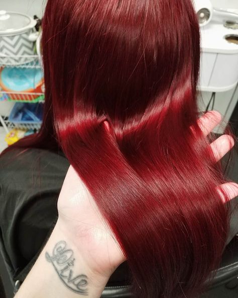 Wine Red Hair, Red Hair Day, Blood Red Hair, Red Hair Looks, Red Hair Inspiration, Cherry Hair, Wine Hair, Red Hair Inspo, Hair Color Underneath