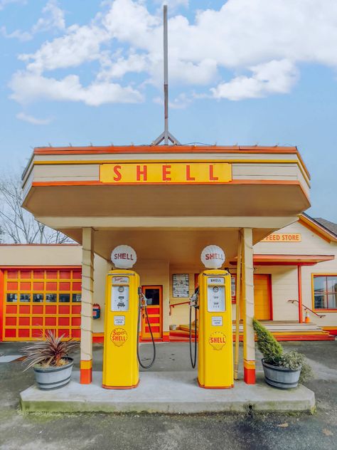 Historic Shell Station | Accidentally Wes Anderson Al Alam Palace, Accidental Wes Anderson, West Anderson, Accidentally Wes Anderson, Avant Garde Photography, Wes Anderson Aesthetic, Wes Anderson Style, Small Cities, Wes Anderson Movies