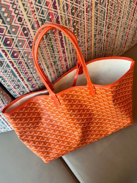 Orange Goyard Bag, Yellow Goyard Tote, Orange Tote Bag Outfits, Red Goyard Tote, Orange Goyard, Goyard Orange, Goyard Bag Price, Bag Goyard, Goyard Tote Bag