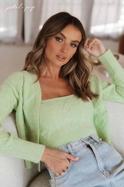 Effortlessly chic with our two piece cardigan set, the Lummus Knit in Green 💕 This two piece knit set literally makes the cutest cropped cardigan outfit or cute but casual outfit when paired with cute denim jeans! Tap to shop this cardigan set now! Short Cardigan Outfit, Two Piece Knit Set, Cropped Cardigan Outfit, Cute Cardigan Outfits, Styling Pants, Spring Outfits Classy, Stylish Spring Outfit, Everyday Casual Outfits, Cardigan Outfit