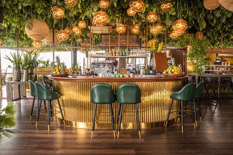 Mexican Bar, Spanish Interior, Restaurant Design Inspiration, Winter Retreat, Art Restaurant, Spanish Decor, Terrace Restaurant, Home Bar Design, Tiki Bar Decor