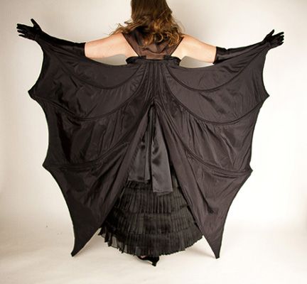 Costume Bat Wings, Victorian Bat Costume, Bat Wing Cape Diy, Bat Costume Ren Faire, Bat Ears Costume, Bat Costume Men, Bat Wing Corset, Bat Wing Costume, Bat Outfit Aesthetic