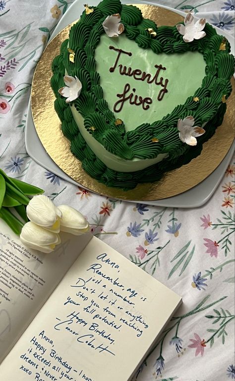 birthday cake fairy cake aesthetic idea 25th birthday bookstagram book bookish idea connor cobalt addicted series book 25 Year Old Cake Ideas, 25 Years Old Birthday Cake, City Of Heavenly Fire, Book Cakes, My Bday, Birthday Inspo, Bday Cake, Pretty Birthday Cakes, Book Party