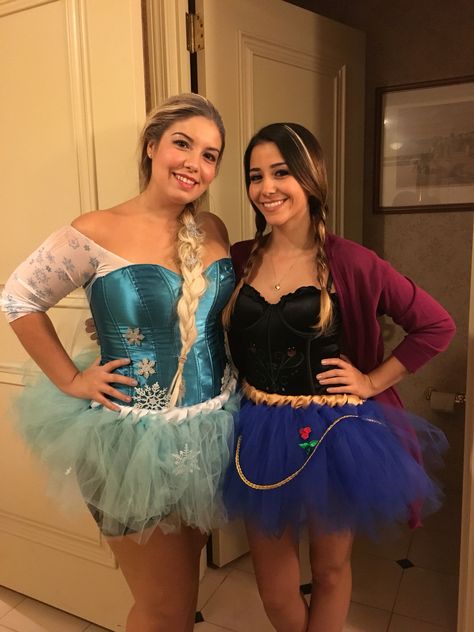 Porto, Anna Frozen Costume Adult, Elsa Anna Costume, Anna Frozen Costume Women Diy, Anna And Elsa Inspired Outfits, Elsa And Anna Halloween Costumes College, Diy Anna Costume Adult, Elsa And Anna Halloween Costumes, Anna Costume Women