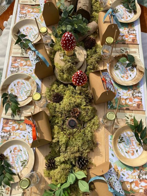 Woodland Party Table, In Two The Woods Birthday, Garden Themed Party Decorations, Forest School Party Ideas, Baby Shower Enchanted Forest Theme, Woods Party Theme, Frog And Toad Baby Shower Theme, Woodland Theme Party Decorations, Forest Theme Food