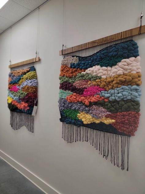 Large Woven Wall Hanging, Weaving Wall Hanging, Types Of Textiles, Cozy Home Decor, Woven Art, Rug Yarn, Sheep Farm, Paper Lace, Handmade Wall Hanging