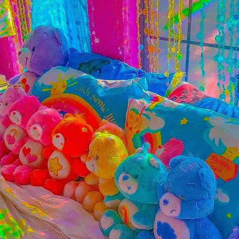 Saturated Aesthetic, Indie Pics, Indie Photos, Kidcore Wallpaper, Kid Core Aesthetic, Soft Kidcore Aesthetic, Indie Bedroom, Photographie Indie, Indie Decor