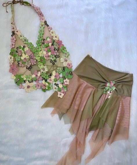 2000s Street Style, Reworked Skirt, Depop Clothes, Clothing Png, Floral Outfits, Shorts Aesthetic, Girly Style Outfits, Fairycore Outfits, Pink Pinterest