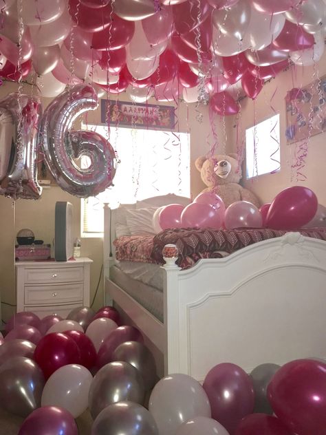 16 Ideas De littering 262 Sweet 16 Room Surprise, Pink Decorated Room, 16 Birthday Surprise Ideas, Lots Of Balloons, 16 Birthday Room Surprise, 16 Birthday Room Decorations, Birthday Decoration Ideas Room, Sweet 16 Room Decorations, Surprise 16 Birthday Ideas