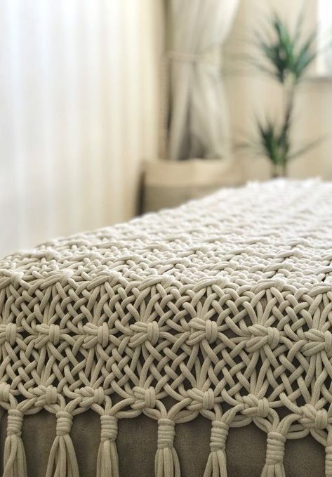 Bedroom Macrame, Macrame Bed, Macrame Runner, Macrame Table, Macrame Table Runner, Macrame Wall Hanging Diy, Macrame Wall Hanging Patterns, Macrame Curtain, Macrame Patterns Tutorials