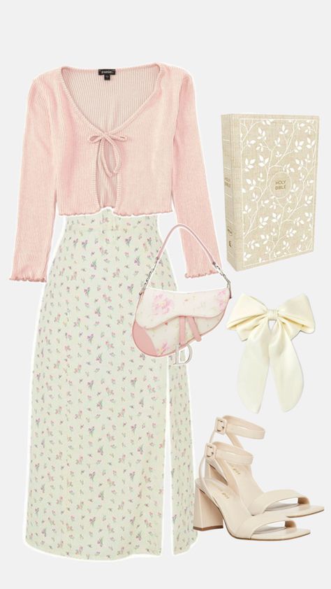 Feminine Soft Outfits, Summer Soft Aesthetic, Lilac And Beige Outfit, Cool Pink Outfits, Pastel Floral Outfit, Pink Old Money Aesthetic Outfit, Pink Outfit School, Pastel Pink Outfit Ideas, Sunday’s Best Outfit Women