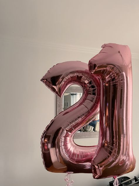 21st Birthday Aesthetics, Pink 21 Balloons, 21st Bday Balloons, Pink 18th Birthday Balloons, Pink 21st Birthday Aesthetic, Pink And Silver Party Ideas, 21st Bday Backdrop, 21 Balloons Birthday, Turning 21 Aesthetic