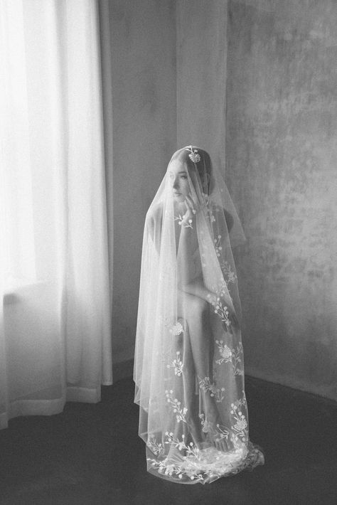 Budoire Bridal, Budiour Photography, Bouidor Photography, Modest Bridal, Budoir Photography, Photoshoot Idea, Bridal Photoshoot, Bride Photography, Classy Wedding
