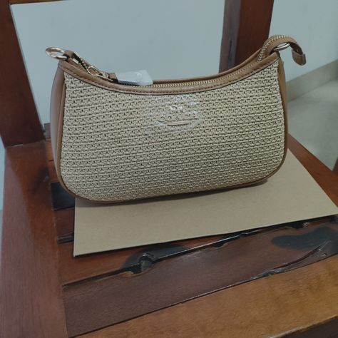 Coach Teri Shoulder Bag Straw Bag Coach Handbags, Coach Teri Shoulder Bag, Smooth Leather, Straw Bag, Card Slots, Slots, Shopping Bag, Straw, Credit Card