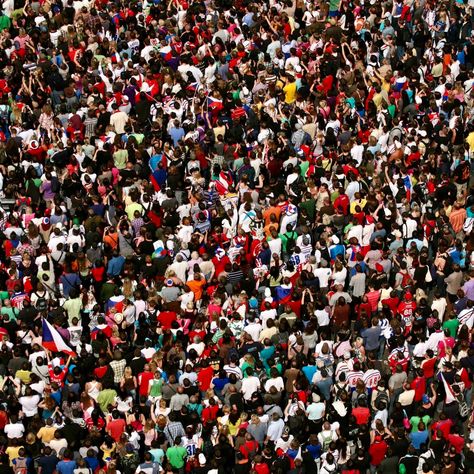 Before making sudden moves in a huge group of people, take a few seconds to think. . Photo by: DepositPhotos . #WorldPopulationDay #Population #Youmanity #HumanRights #Equality #Diversity #SocialInclusion Us History, Diversity Aesthetic, History Poster, Human Population, Poster Project, History Posters, Group Photography, Group Of People, Group Photo