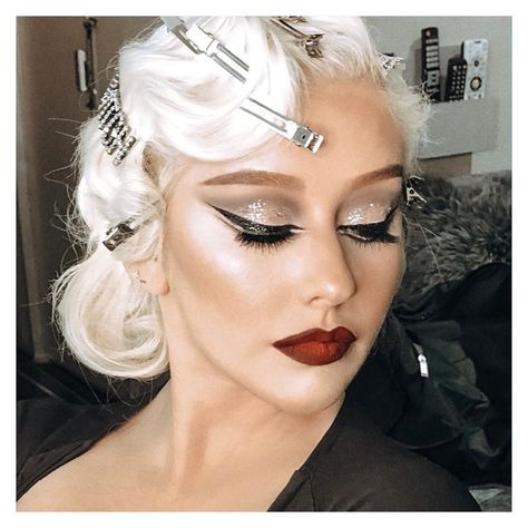 Christina Aguilera, Tumblr, Painting A Face, Burlesque Makeup, Painting A Canvas, Middle Eastern Makeup, Chicago Musical, Famous People Celebrities, Old Hollywood Movies