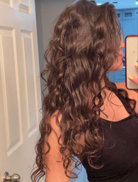 Long Curly Hair, Pelo Ondulado Natural, Hairdos For Curly Hair, Hair Stylies, Wavy Curly Hair, Hair Stylist Life, Hair Inspo Color, Hair Photo, Dream Hair