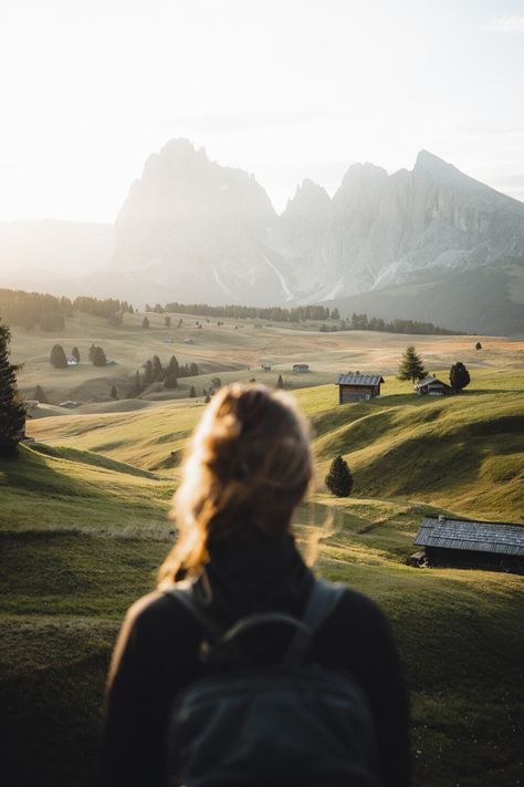 Dolomites Photo Ideas, Dolomites Photoshoot, Travel Vision Board Pictures, Dolomites Aesthetic, Travel Photo Poses, Hiking Dolomites, Dolomites Photography, Travel Film Photography, Dolomites Hiking