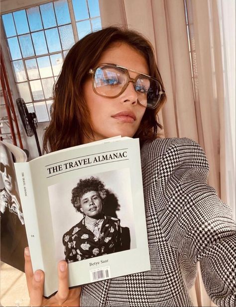 Kaia Gerber Instagram, Cindy Crawford Daughter, Betye Saar, Kaia Gerber Style, The Legend Of Heroes, Women In Music, Model Aesthetic, Kaia Gerber, Baby Models