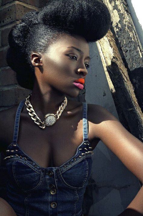 Pompadour Style, Pompadour Hairstyle, Grow Long Hair, African American Woman, Natural Hair Inspiration, Poses References, Hair Crush, Peruvian Hair, Relaxed Hair