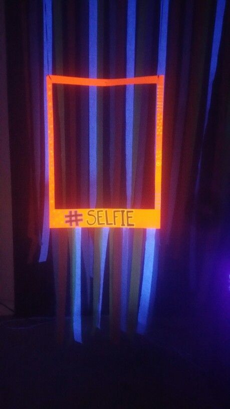 Glow party. Glow in the dark birthday.  Blacklight photo booth. Blacklight birthday party. Party decor Blacklight Birthday Party, Dark Birthday, Teenager Party, Neon Birthday Party, Glow In Dark Party, Glow Birthday Party, Dance Themes, Neon Birthday, Blacklight Party