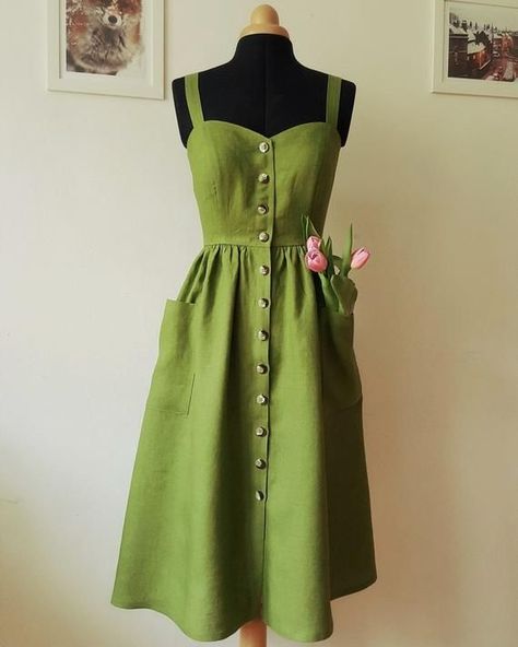 Gaun Ruffle, Green Linen Dress, Kleidung Diy, Skirt Maxi, Stil Inspiration, Vintage Inspired Dresses, 가을 패션, Corset Dress, Mode Inspiration