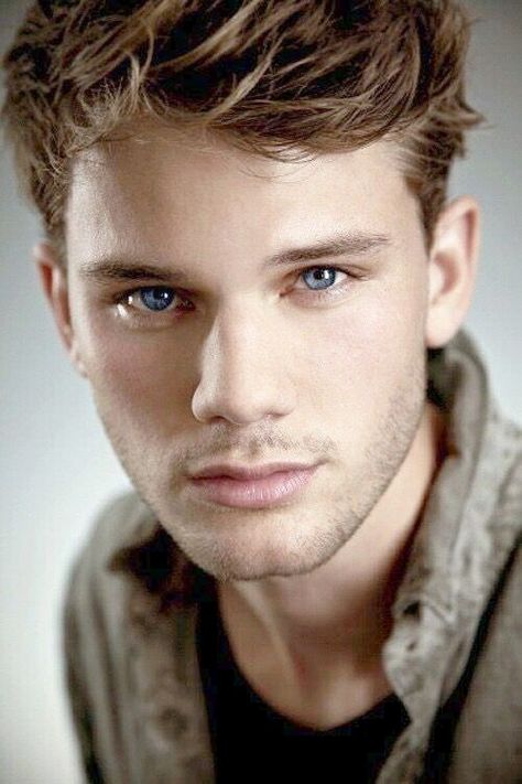 Oh Jeremy 😍 Blonde Actors Under 30, Blonde Male Actors, Blonde Actors Male, Male Actors Under 30, Jeremy Irvine, Now Is Good, Hottest Male Celebrities, Actors Male, Male Actors