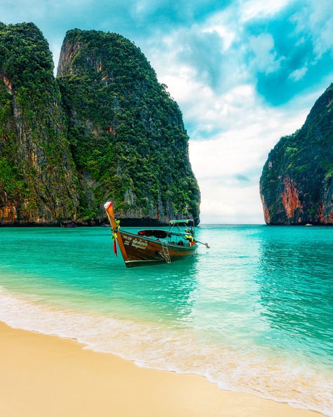 Ao Nang, Maya Bay Thailand, Fly To Fiji, Fiji Beach, Maya Bay, Koh Chang, Thailand Beaches, Phuket Thailand, Destination Voyage