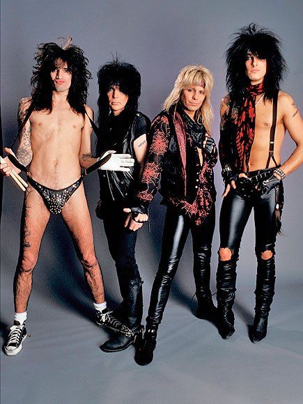 Motley Crue Breaks up: 10 Style Tips Learned from the Heavy-Metal Band | PEOPLE.com Tommy Lee Motley Crue, Chica Heavy Metal, Motley Crue Nikki Sixx, 80s Hair Metal, 80s Rock Bands, Hair Metal Bands, 80s Hair Bands, Vince Neil, Motley Crüe