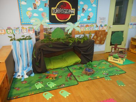 Diy Cave, Work Accomplishments, Dramatic Play Diy, Dinosaur Jurassic Park, Thema Dino, Esl Games, Dramatic Play Preschool, Dinosaur Activities, Dramatic Play Centers