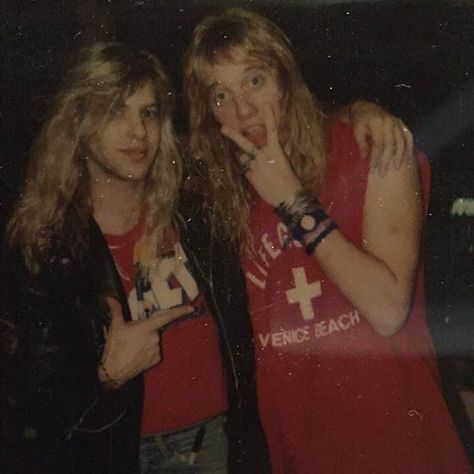 Ted Poley from Danger Danger & Jani Lane from Warrant! *Question* anybody else having issues trying to get photos from the internet? Let me know please. 80s Snacks, Jani Lane, 80s Glam Rock, Danger Danger, Metal Guys, 80's Hair, 80s Heavy Metal, Glam Rock Bands, 80s Hair Bands