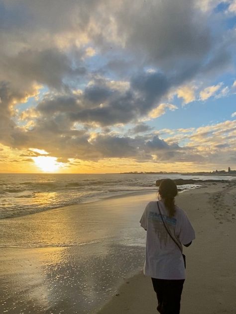 Walk On The Beach Aesthetic, Beach Walk Aesthetic, Beach Sunrise Aesthetic, Walking By The Beach, Study Abroad Spain, Walking On Beach, Walking Club, Cousins Beach, Walking Beach