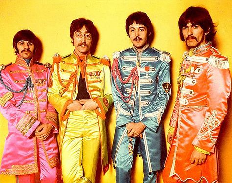 The Magical Mystery Tour, Sgt Peppers Lonely Hearts Club Band, Beatles Sgt Pepper, Lonely Hearts Club, Beatles Love, Sgt Pepper, Beatles Photos, Beatles Pictures, Beatles Yellow