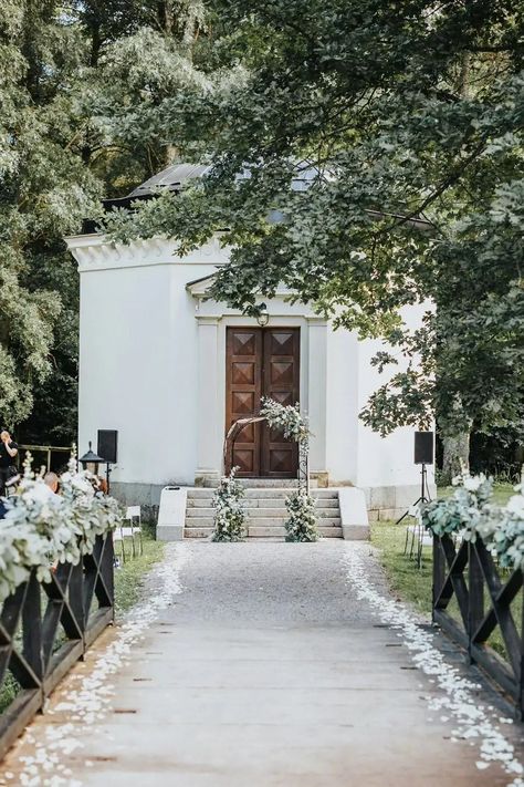 Say 'I Do' in Style: Sweden's 10 Best Wedding Venues Unveiled Norway Wedding Venues, Sweden Wedding, Norway Wedding, Scandinavian Wedding, Swedish Wedding, Dream Venue, Best Wedding Venues, Wedding Locations, Your Dream