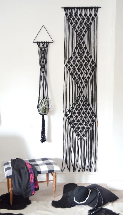 Vintage Living: Modern Take On Macrame Art Macramé, Boho Dekor, Diy Macrame Plant Hanger, Hanger Diy, Diy Plant Hanger, Macrame Hanger, Macrame Curtain, Macrame Wall Art, Macrame Plant Hangers