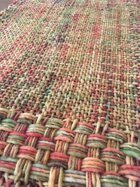 Sewing Patterns For Handwoven Fabric, Rigid Heddle Weaving Patterns, Warp And Weft, Saori Weaving, Weaving Loom Projects, Peg Loom, Rigid Heddle Weaving, Diy Weaving, Weaving Textiles