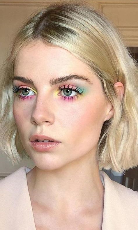 The biggest makeup trends for spring and summer 2020 - Photo 1 Editorial Make-up, Makeup Revolution Eyeshadow, Spring Makeup Trends, Rainbow Eye Makeup, Halloween Make-up Looks, Neon Eyeshadow, Maquillage On Fleek, Revolution Eyeshadow, Drag Make-up