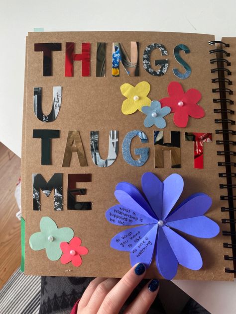 Scrapbook Ideas For Couples Memories, Journals For Boyfriend Ideas, 1st Year Anniversary Scrapbook Ideas, Love Scrap Booking Ideas, Random Scrapbook Ideas, Scrapbooks For Couples, Scrapbook Ideas Gift, I Love You Journal, Scrapbook Pages For Couples